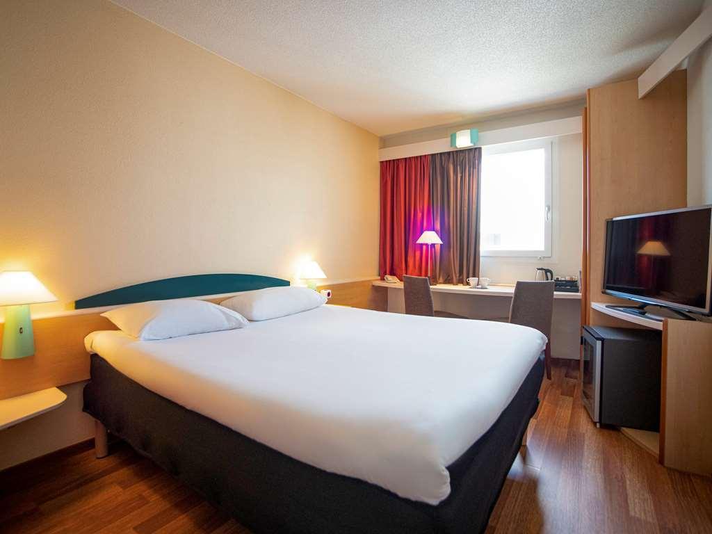 Hotel Ibis Fribourg Chambre photo